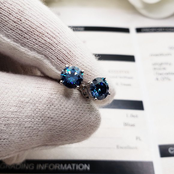2 Carat Blue Moissanite Stud Earrings- 100% Pass Diamond Tester-Ideal Gift - Picture 4 of 4